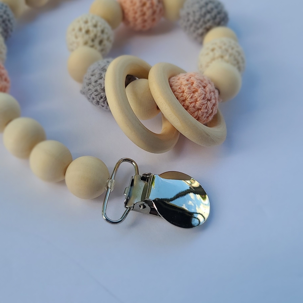 Neutral wooden Pacifier Clip & Teether Set - Picture 3 of 4